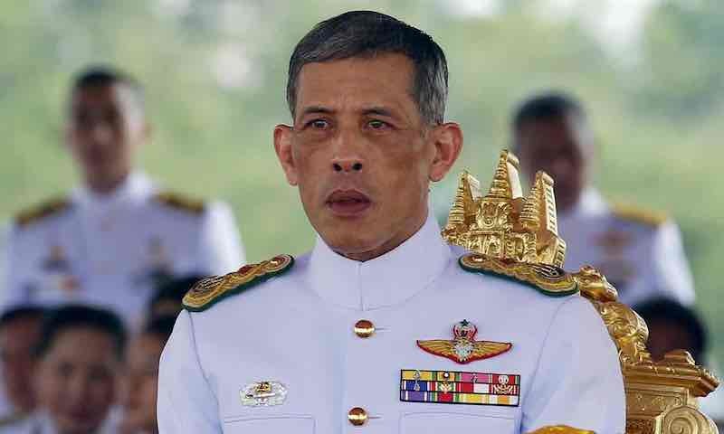 Bị phạt tù 35 năm vì xúc phạm hoàng gia trên Facebook