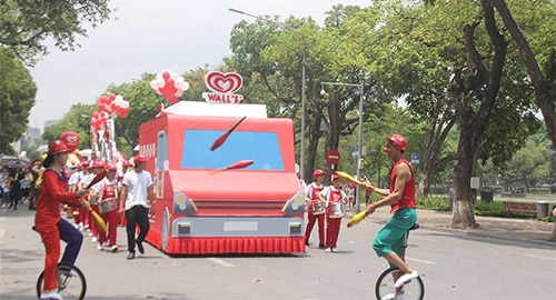 Lễ hội kem Wall’s ‘quẩy tung’ phố đi bộ Hà Nội