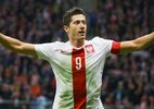Lewandowski lập hat-trick đưa Ba Lan đến gần World Cup 2018