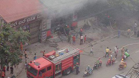 Hà Nội: Cháy rụi hiệu sách 150m2