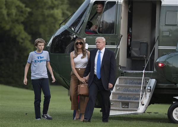 Vợ con ông Trump dọn vào Nhà Trắng