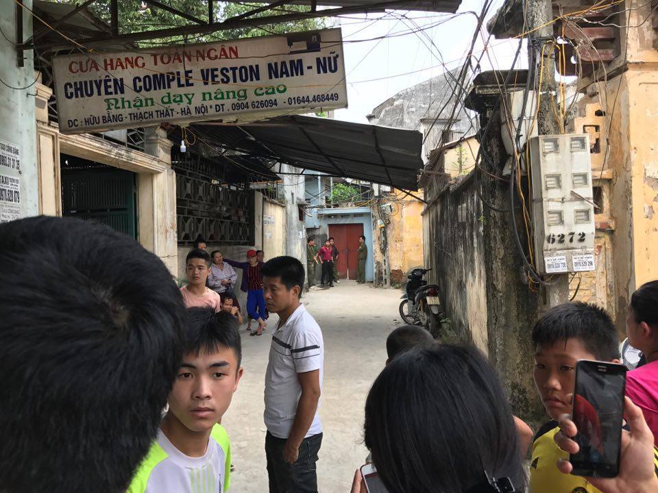 Bé 33 ngày tuổi chết trong chậu nước: Người thân chết lặng