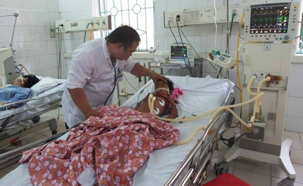 Vụ nghi viêm não: Thêm 2 chị em bé gái chết thương tâm