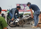 Tử nạn khi chạy ngược chiều, đối đầu xe ben trên cầu ở Sài Gòn