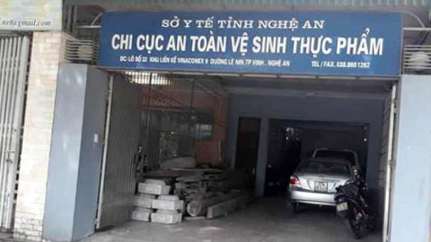 Chi cục trưởng nộp đơn từ chức do nghi vấn có con thứ 4