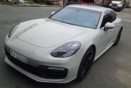 Thiếu gia Bình Dương 'tậu' siêu xe Porsche giá 15 tỷ