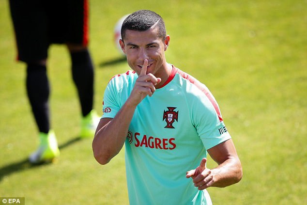 Tin thể thao tối 15/6: Ronaldo trần tình vụ trốn thuế gần 15 triệu euro