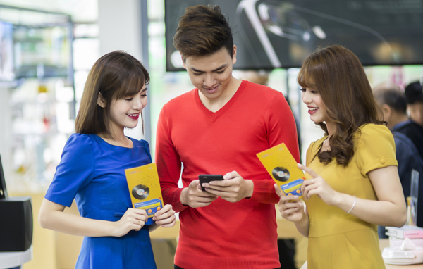 Smartphone 5 triệu đắt khách, dân Việt chi 1 tỷ USD lên đời điện thoại