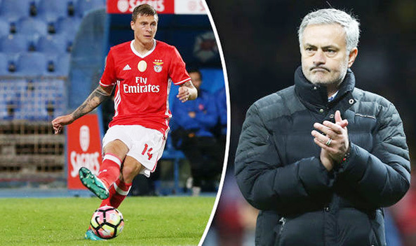 MU ôm mộng bá chủ: Mourinho tung vũ khí ít ai ngờ