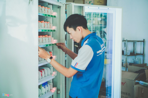 Máy bán bao cao su tự động đầu tiên tại Việt Nam