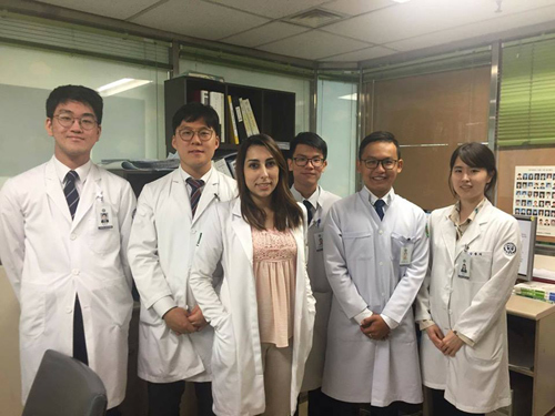 SV Tân Tạo trải nghiệm trường y nổi tiếng Hàn Quốc