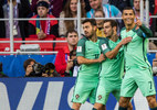 Ronaldo lập công, Bồ Đào Nha rộng cửa bán kết
