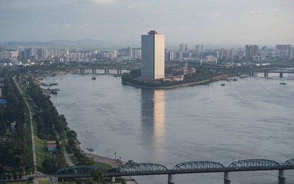 Thám hiểm tầng bí mật trong khách sạn Triều Tiên