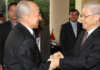 Lãnh đạo cấp cao VN-Campuchia trao đổi thư chúc mừng