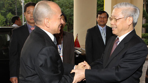 Lãnh đạo cấp cao VN-Campuchia trao đổi thư chúc mừng