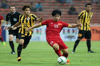 Malaysia chơi 