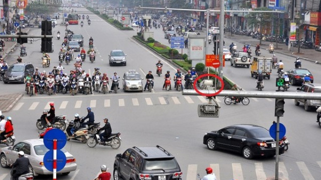 Camera giao thông Hà Nội bắt lỗi kiểu khác lạ
