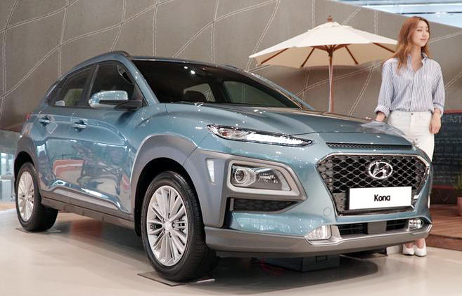 Ô tô SUV nhỏ ngày càng rẻ: Chị em hầm hố đi chơi phố