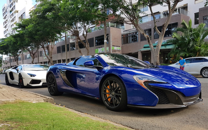 Cường Đô La sử dụng siêu xe McLaren 650S của Minh Nhựa