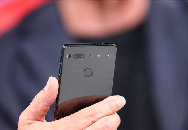 Essential Phone nhận chứng chỉ FCC, dọn đường cho ngày lên kệ?