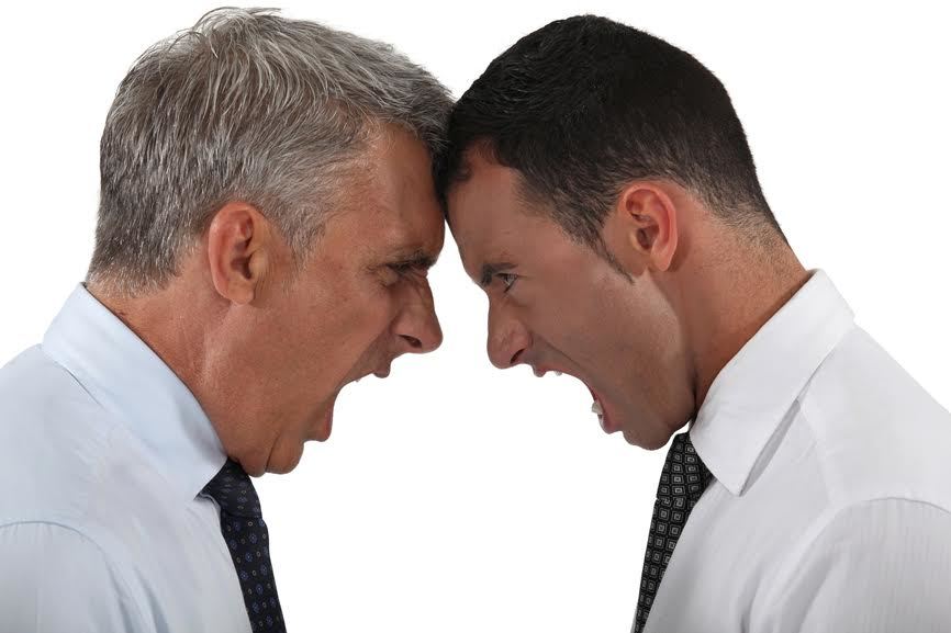 Làm ăn thua lỗ, anh trai đòi bán cả nhà thờ tổ