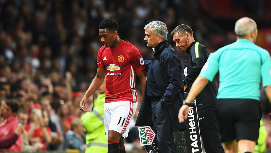 Martial nói về mâu thuẫn với Mourinho, ngả mũ trước Bravo