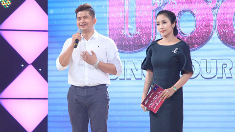 Cảm động nam phóng viên thi hát giúp bé trai ung thư ruột