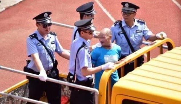 Hàng loạt trùm ma túy lĩnh án tử trước mặt 10.000 người