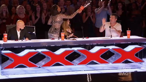 Đùa dại, giám khảo America's Got Talent 2017 bị hắt nước vào mặt