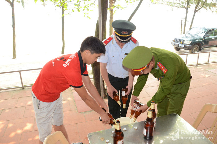 chặt chém, tôm tít, Cửa Lò, hải sản