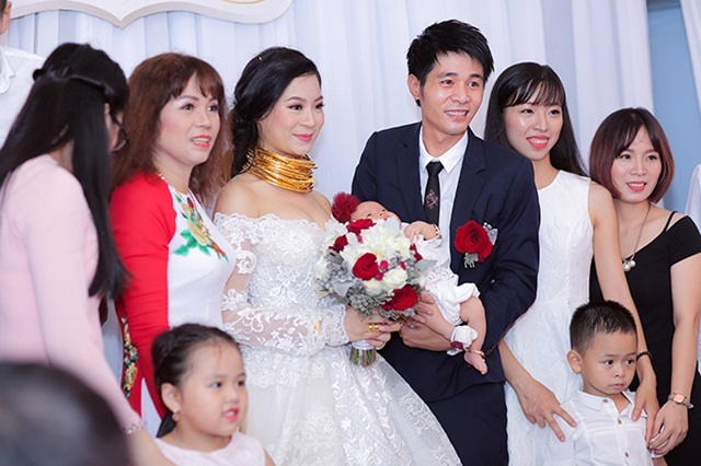 Điều chưa biết về đám cưới 'chục tỷ, mời Quang Lê, Lệ Quyên' ở Đông Anh
