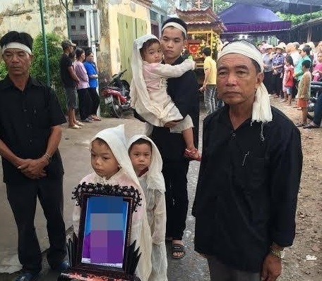 Tiếng khóc nghẹn lòng của 3 đứa trẻ mồ côi cha mẹ