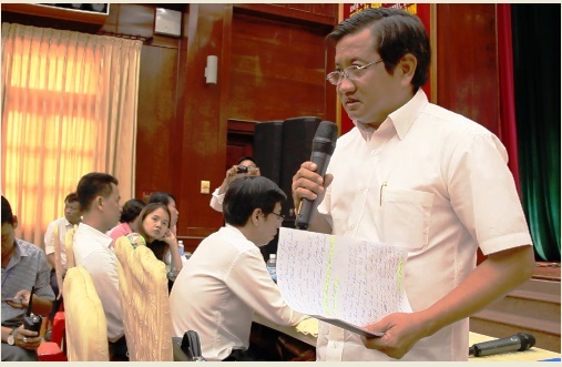 Ông Đoàn Ngọc Hải đối thoại với dân về quy hoạch treo 16 năm