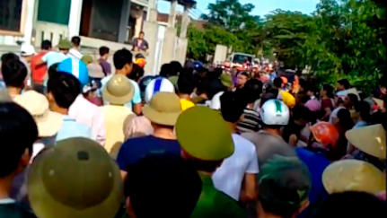 Quảng Bình: 2 thanh niên bị vây đánh vì nghi bắt cóc trẻ