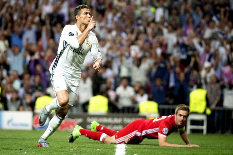 Ronaldo sẽ khiến Bayern loạn, Quang Liêm đoạt ngôi Á quân thế giới