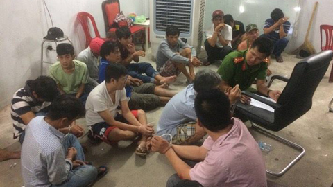 Gần 100 cảnh sát phá tổ hợp cờ bạc trong biệt thự ven Sài Gòn