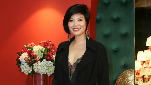 Siêu mẫu Vũ Cẩm Nhung tái xuất đầy cá tính