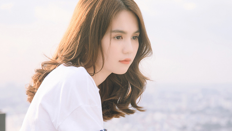 Ngọc Trinh thẳng thừng đăng đàn 