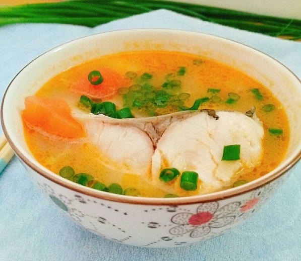 Cách nấu canh cá thơm ngon, không bị tanh với cà chua