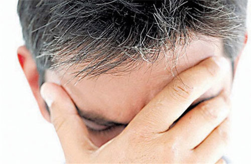 Bệnh tóc bạc sớm là gì?