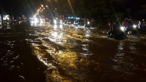 Dự báo thời tiết 8/7: Hà Nội tiếp tục nguy cơ ngập lụt