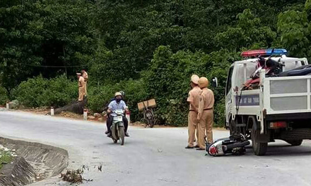 Đâm vào xe CSGT tử vong ngày đi làm thủ tục ly hôn