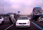 Tai nạn kinh hoàng trên cao tốc, xe buýt nghiền nát ô tô