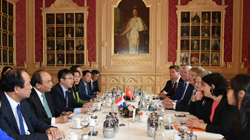 Thủ tướng gặp Chủ tịch Thượng viện, Hạ viện Hà Lan