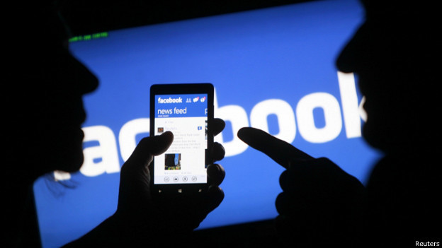Giảng viên bị nhắc nhở vì phát ngôn bừa trên Facebook