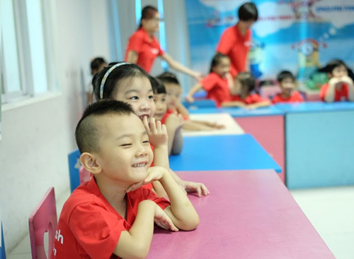 Trẻ học nói tiếng Anh tự nhiên qua các câu chuyện