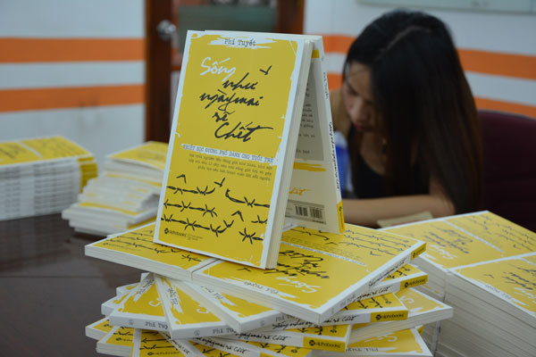 Chưa ra mắt, 'Sống như ngày mai sẽ chết' đã gây sốt