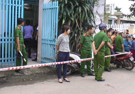 Chồng nghi dùng dao giết vợ, uống thuốc sâu tự tử