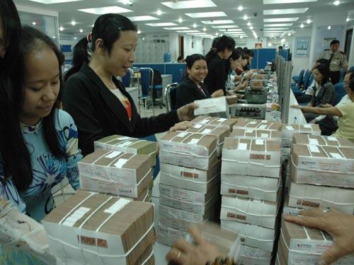Dồn dập báo lãi ngàn tỷ: Nhà băng đến thời kiếm đậm