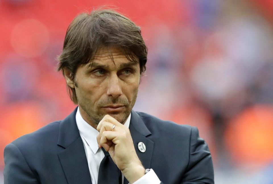 Chelsea chìm trong nỗi sợ hãi, Conte đột ngột ra đi
